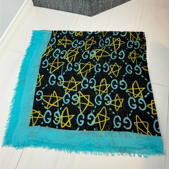 SOLD💀GUCCI Ghost Print Modal Silk Black Shawl Scarf - Picture 7 of 11